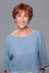 image_Femme senior bonne présentation, bonne élocution pour candidater à un poste de dame de compagnie